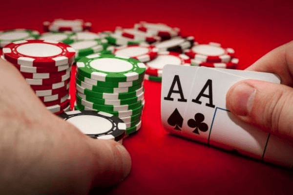 What is Rake in Poker? Should we choose a Bookmaker with Rake?